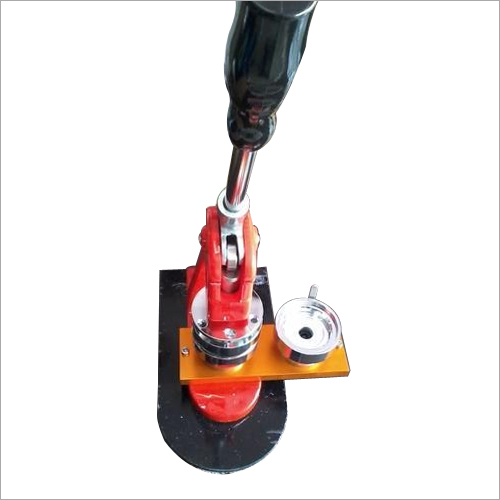 बैज मशीन