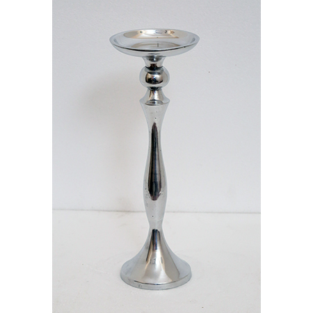 मोमबत्ती स्टैंड