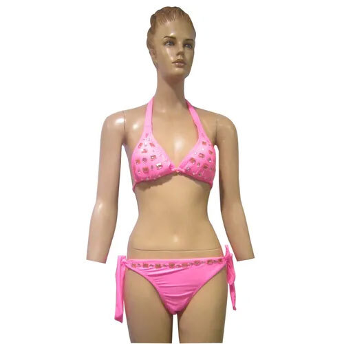 बिकनी आयु समूह: वयस्क