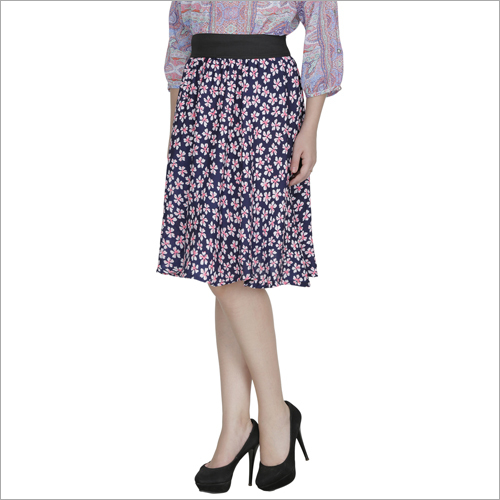 ट्रेंडी प्रिंट स्कर्ट