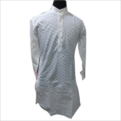 पुरुषों का सफेद कुर्ता