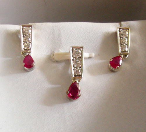 Cubic Zirconia Gold Ruby Set