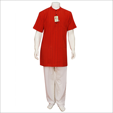 पुरुषों का आधा आस्तीन लंबा लाल कुर्ता