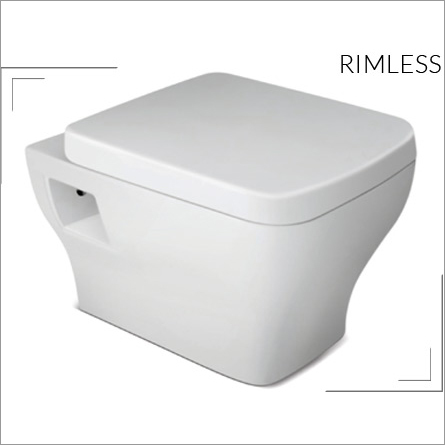 व्हाइट वॉल माउंटेड क्लोज़ेट