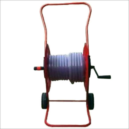 गार्डन होज़ रील पाइप