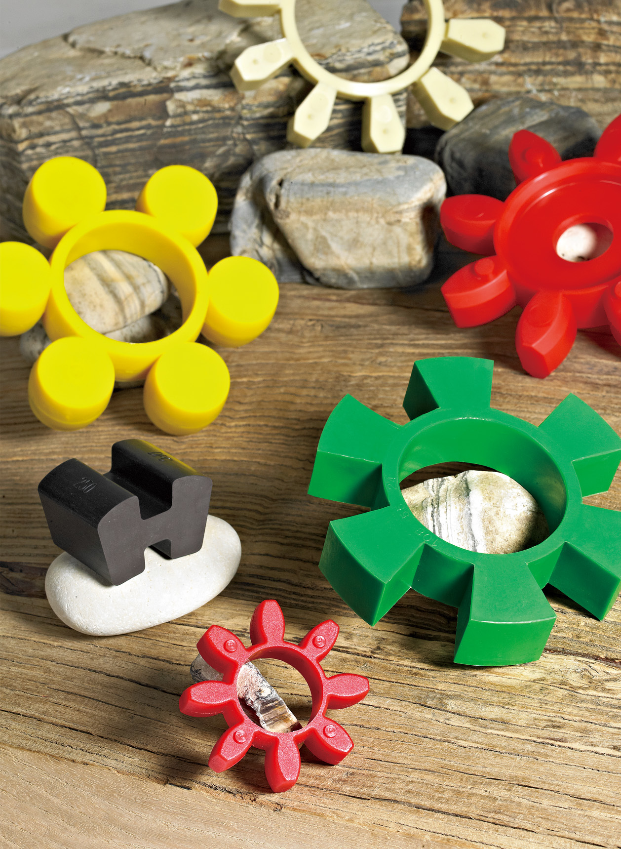 Gr Elastic Spider Hardness: Pu Blue: 80 Shore A Pu Yellow: 92 Shore A Pu Red: 98 Shore A