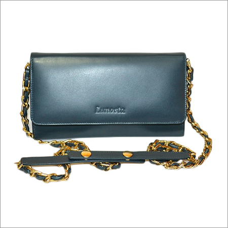 महिलाओं के चमड़े का बटुआ