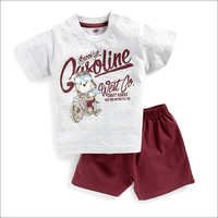 टेड़ी बियर प्रिंट मारून टी-शर्ट और शॉर्ट्स सेट