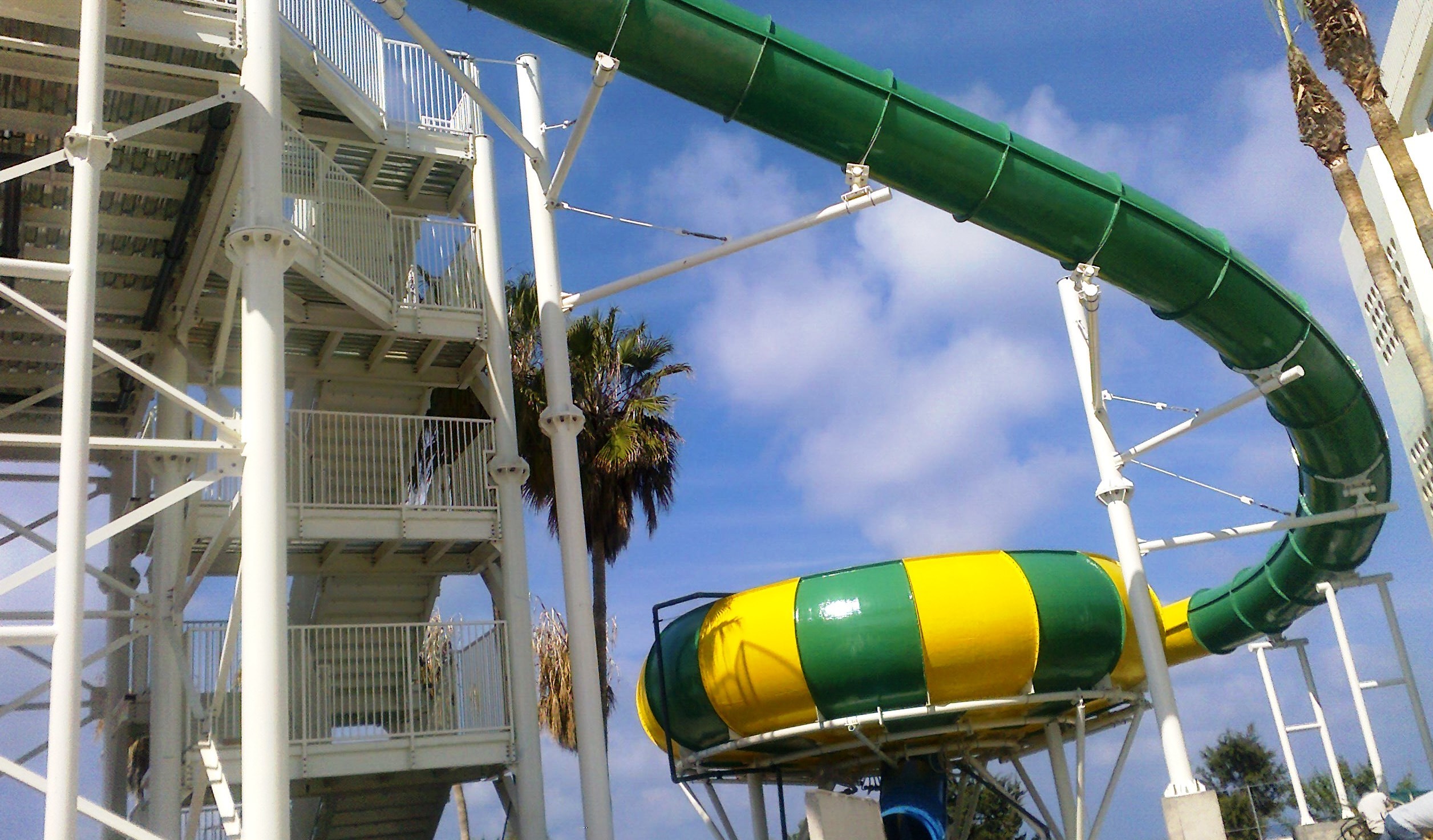 Float Tornado Slide
