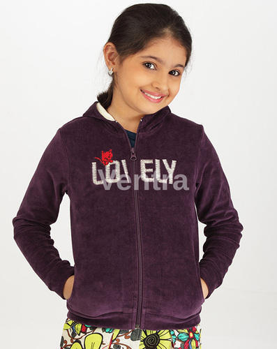 लड़कियों के एथलेटिक हूडी