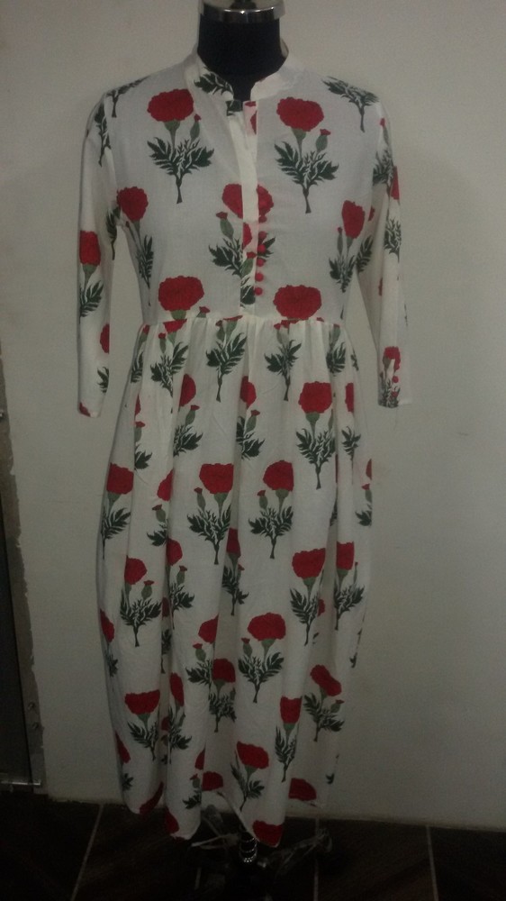 प्रिंट कुर्ती