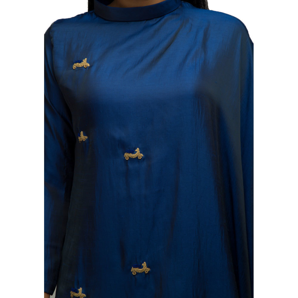 Ladies Kaftan Style Tunic With Hand Embroidery Front