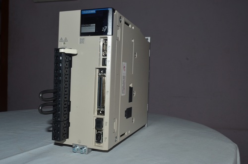 Yaskawa सर्वो ड्राइव SGD7S-7R6A00A