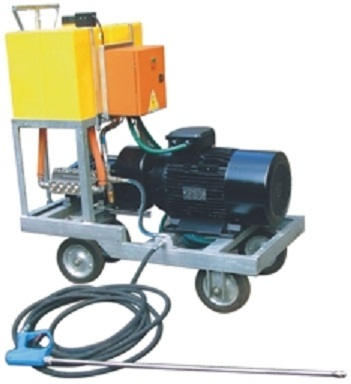 Hydro Blasting Machine - Up To 1000 Bar Pressure, 350-15500 Lpm Flow Rate, Advanced Nozzle Positioning Technology For Effective Vessel Cleaning And Surface Preparation