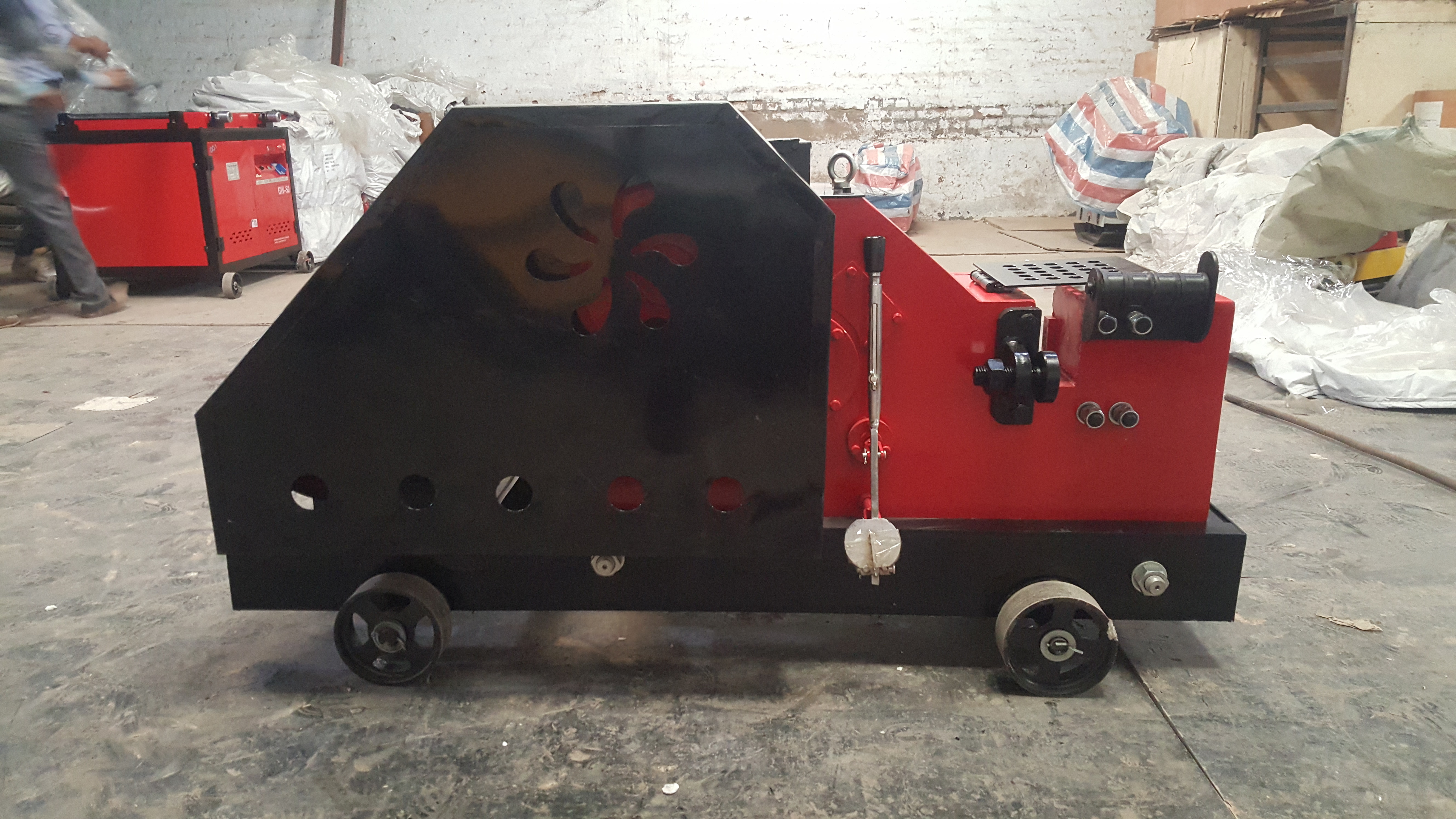 Red Bar Cutter