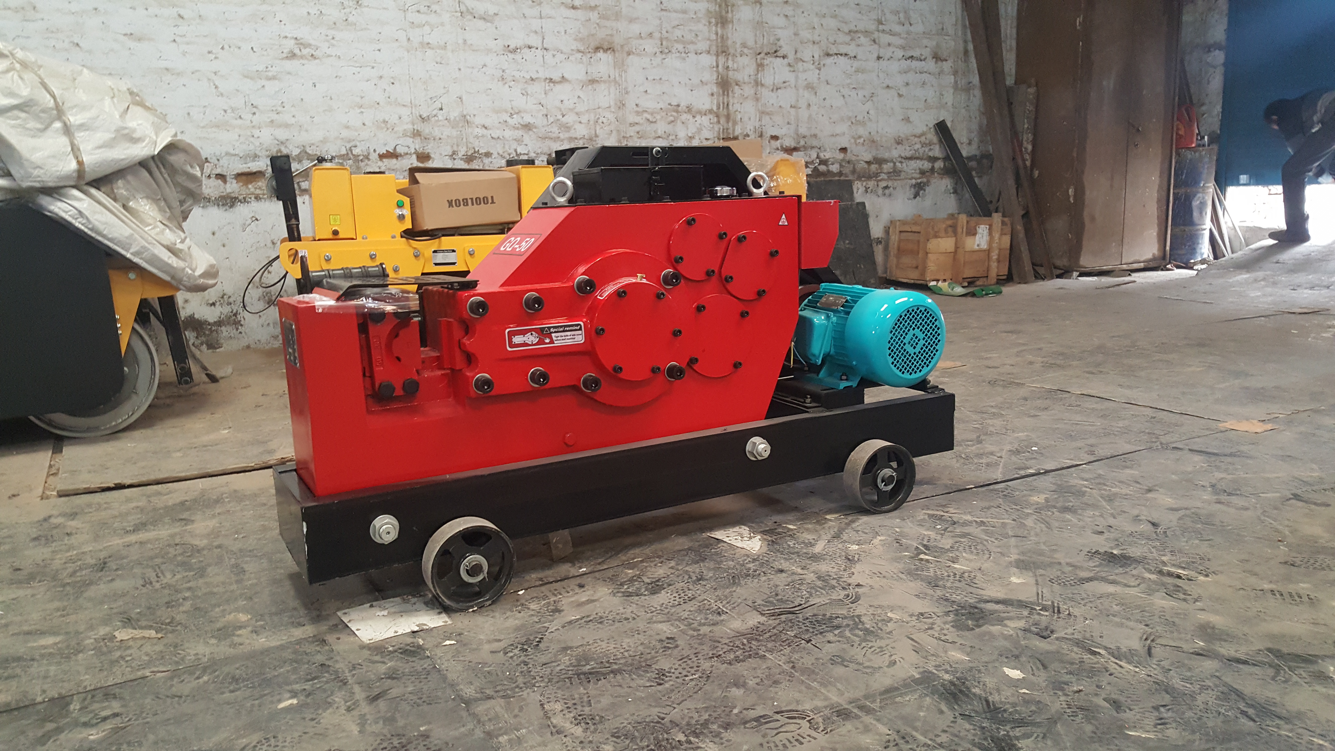 Red Bar Cutter