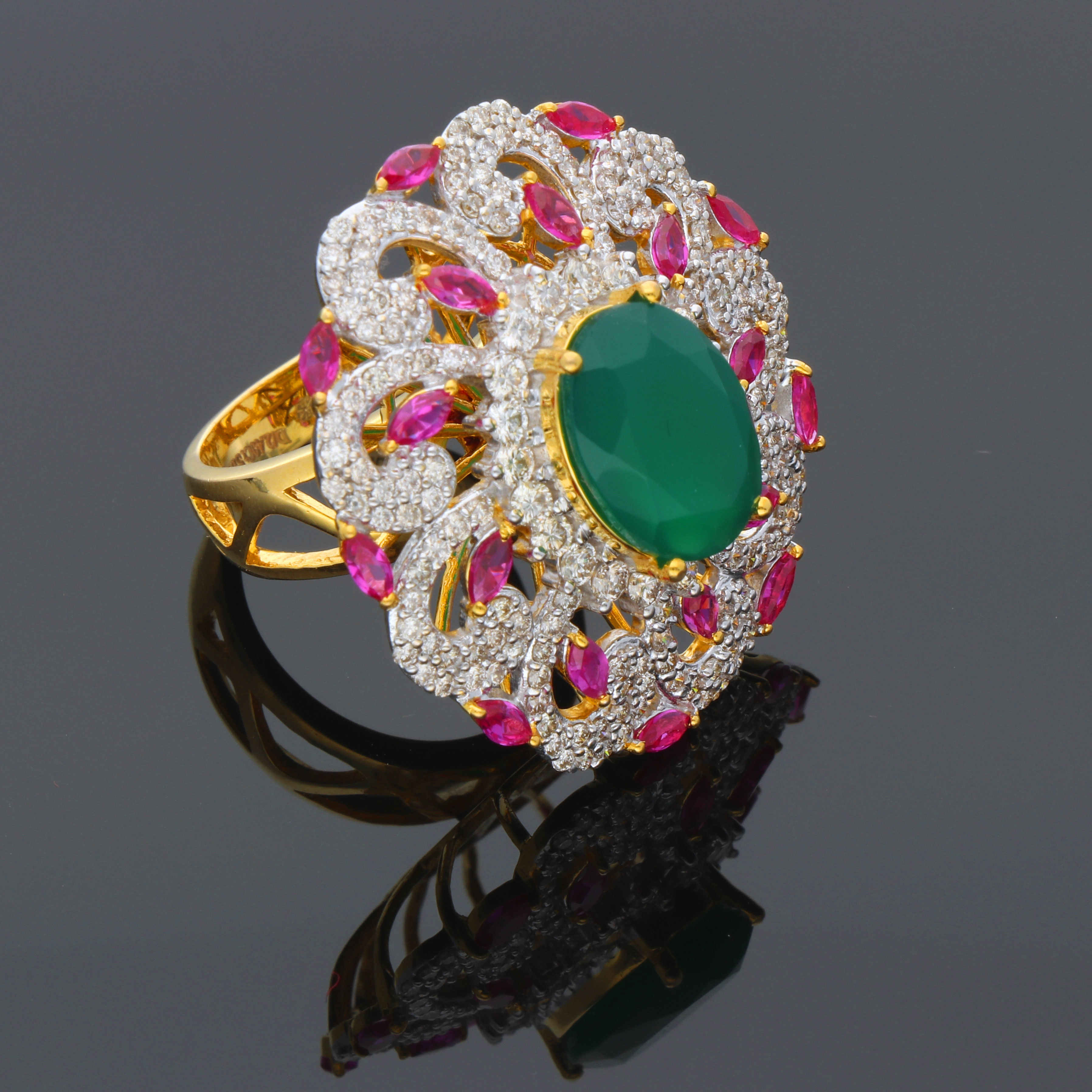 Diamond Cocktail Ring - 2.40 Carat Vs1 Round Brilliant Cut, Natural Diamonds With Excellent Clarity And Craftsmanship