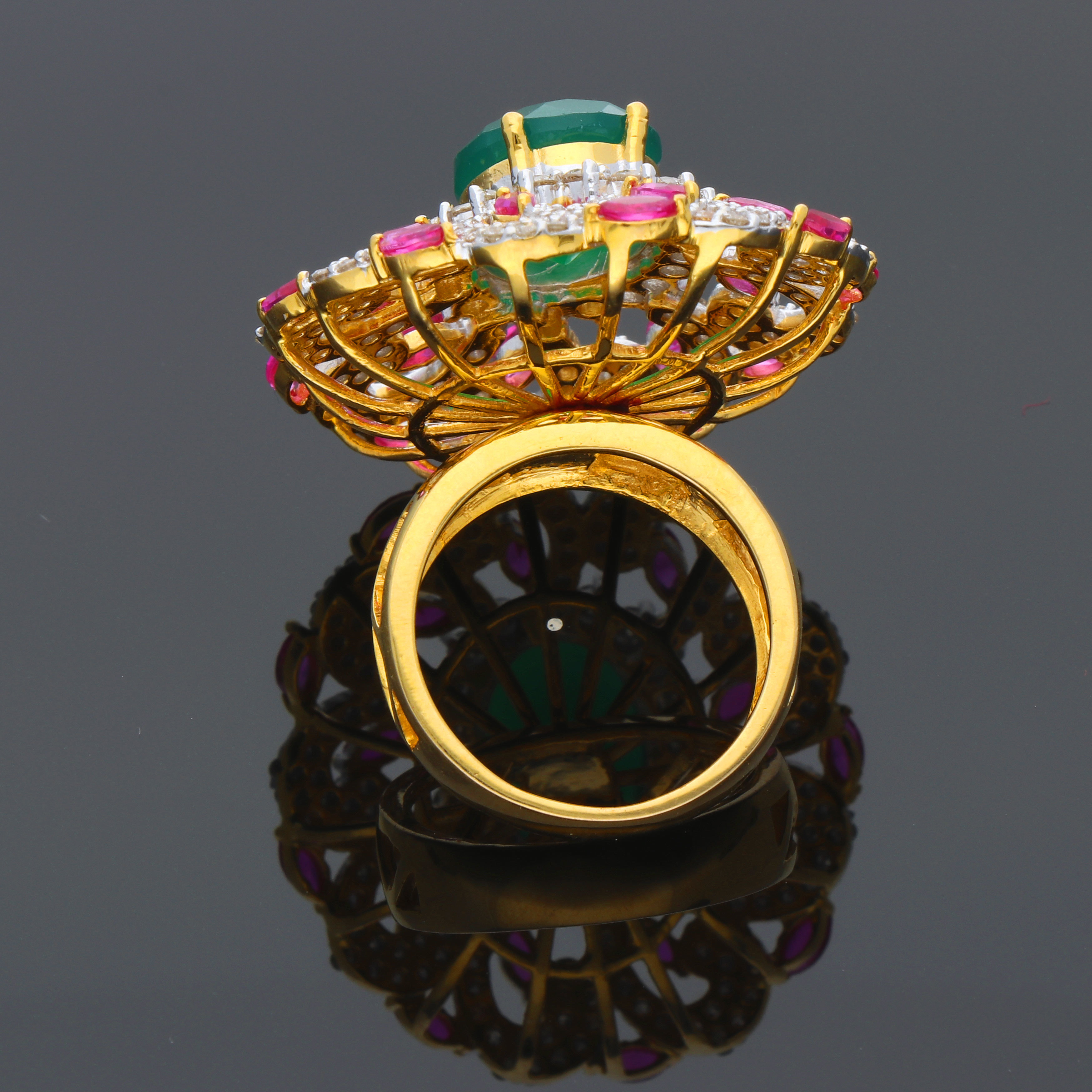 Diamond Cocktail Ring - 2.40 Carat Vs1 Round Brilliant Cut, Natural Diamonds With Excellent Clarity And Craftsmanship