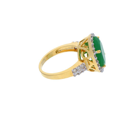 Diamond Cocktail Ring Diamond Carat Weight: 0.92 Carat
