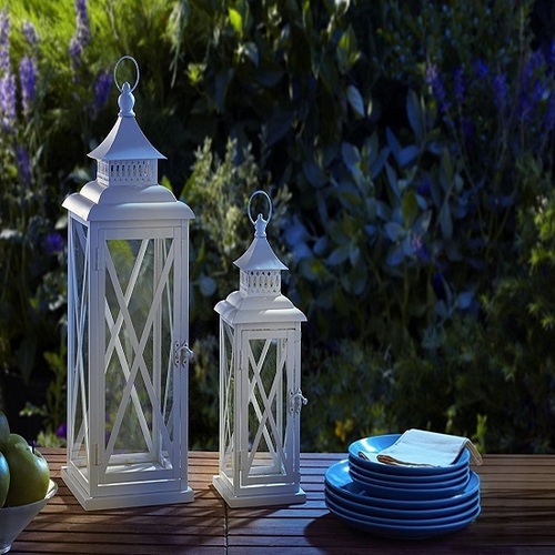 Moonrays 91180 व्हाइटवॉश मेटल लैंटर्न (2 पैक)