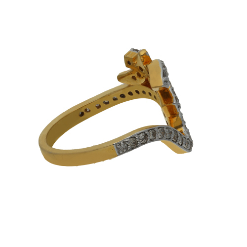 Diamond Ladies Ring Diamond Carat Weight: 0.56 Carat
