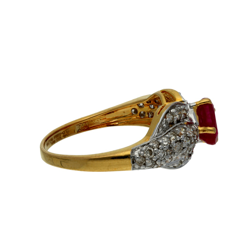 Diamond Ladies Ring Diamond Carat Weight: 0.68 Carat