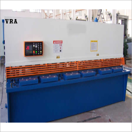 Hydraulic Shearing Machine - Steel, 10mm Capacity, Variable Dimensions | Durable, Economical, High Pressure, Reliable Metal Cutting Solutions