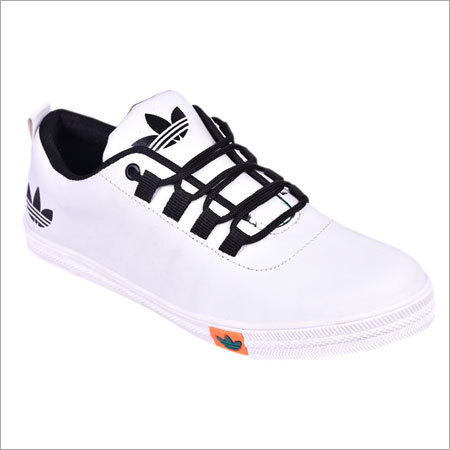 सफेद आरामदायक जूते