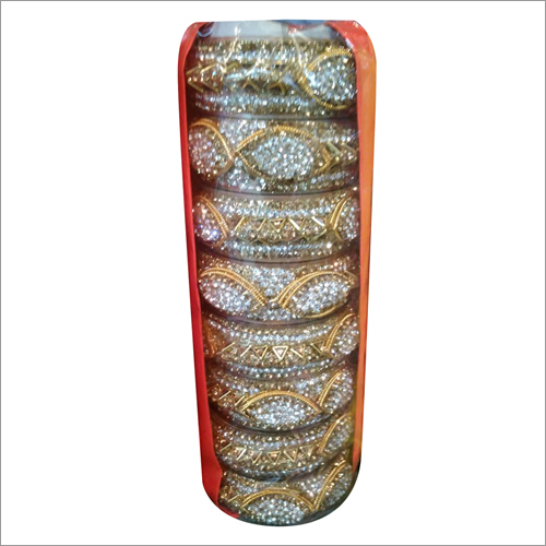 लड़कियों की प्लास्टिक चूड़ियाँ