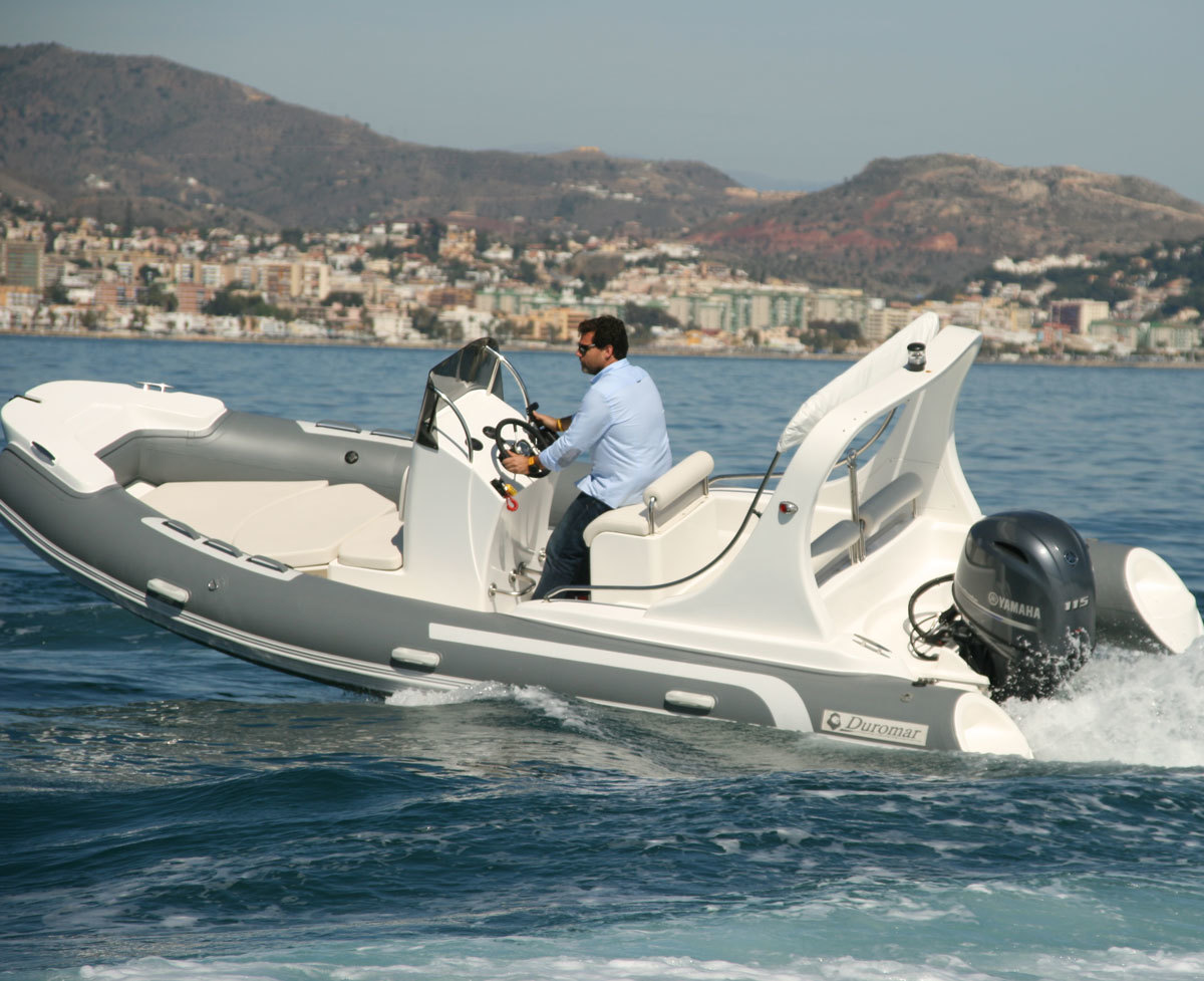 Liya 19 Feet Hypalon Semi Rigid Inflatable Boat Rib Speed Boats For Sale Engine Type: Outboard