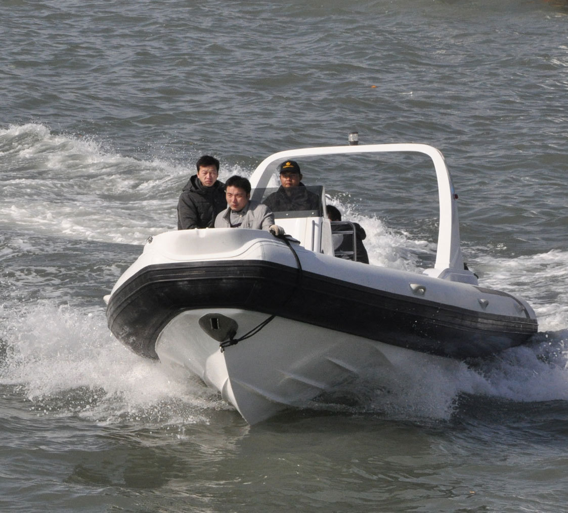 7.5m Military Rigid Inflatable Boat - Hypalon Tubing, Deep-v Fiberglass Hull, 2-16 Person Capacity | Lightweight Design, High Stability, Fuel Efficient Performance