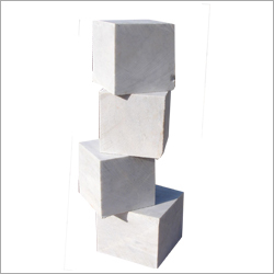 गौरतलब है कि यह स्टोन ब्लॉक्स अभियांत्रिकता और निर्माण में प्रयुक्त होते हैं।