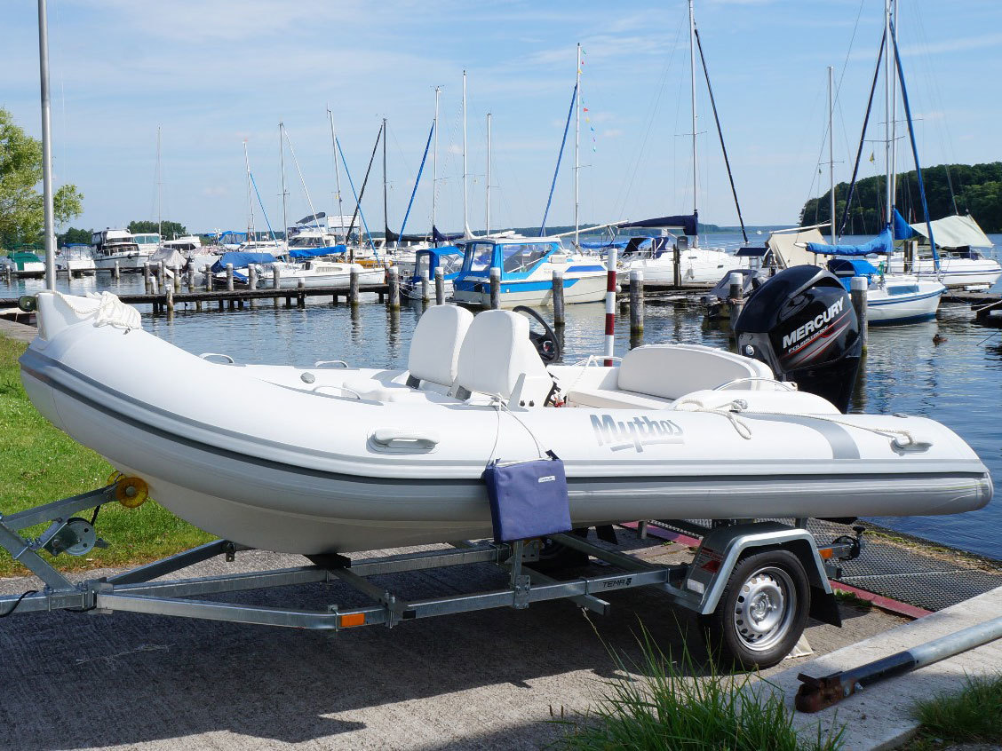Liya 11ft/3.3m Inflatable Rib Boat - Hypalon Tubes, 3 Air Chambers, 5-person Capacity | Safe, Durable, And Versatile For Cruising, Fishing, And Transportation