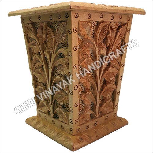 लकड़ी का पेन होल्डर