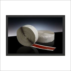 लाल मास्टिक टेप