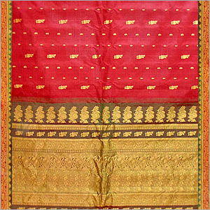 रेशमी साड़ी