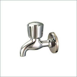 शॉर्ट बॉडी बिब कॉक