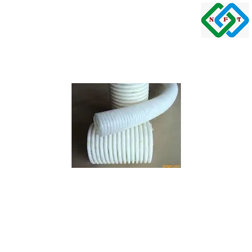 सफेद नालीदार ट्यूब