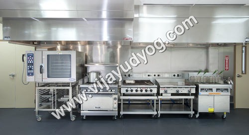 Commercial Kitchen Equipment का विस्तृत चयन जो पेशेवर रसोई की सभी आवश्यकताओं को पूरा करता है। उच्च गुणवत्ता और उत्कृष्टता के साथ डिज़ाइन किया गया, ये उपकरण खाना पकाने, भंडारण और खाद्य तैयारी के लिए अनुकूल हैं।