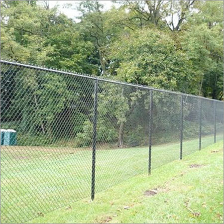 बीआईएस स्वीकृत चेन लिंक फेंसिंग आवेदन: स्पोर्ट्स फील्ड