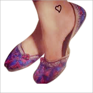 महिलाओं का प्रिंटेड पंजाबी जूती