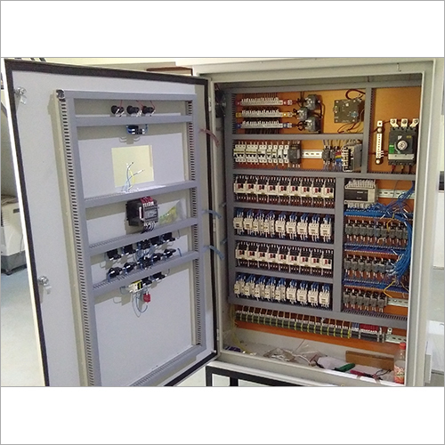 पीएलसी पैनल