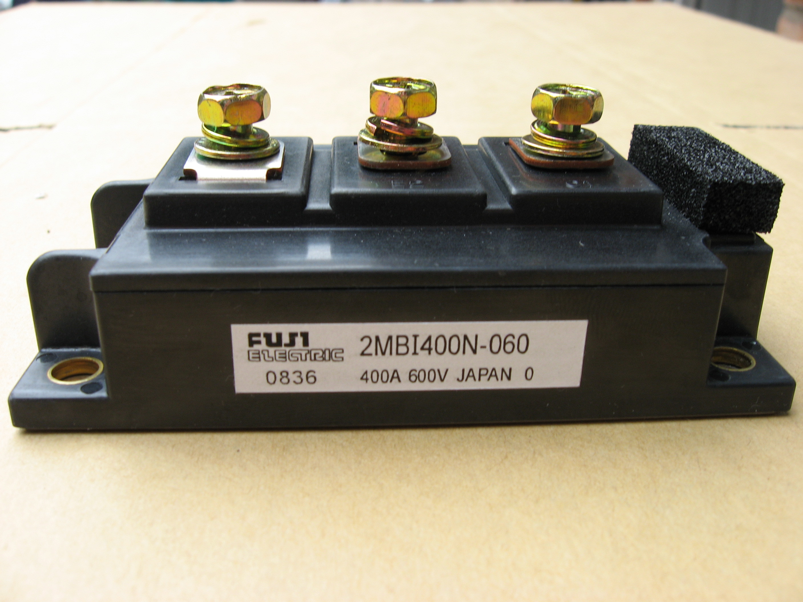 High Power Switching Use Igbt Module 2mbi300n-060 Application: Industrial Machine