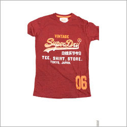 प्रिंटेड हाफ स्लीव टी-शर्ट