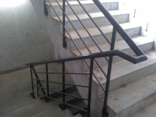 MS सीढ़ी की रेलिंग