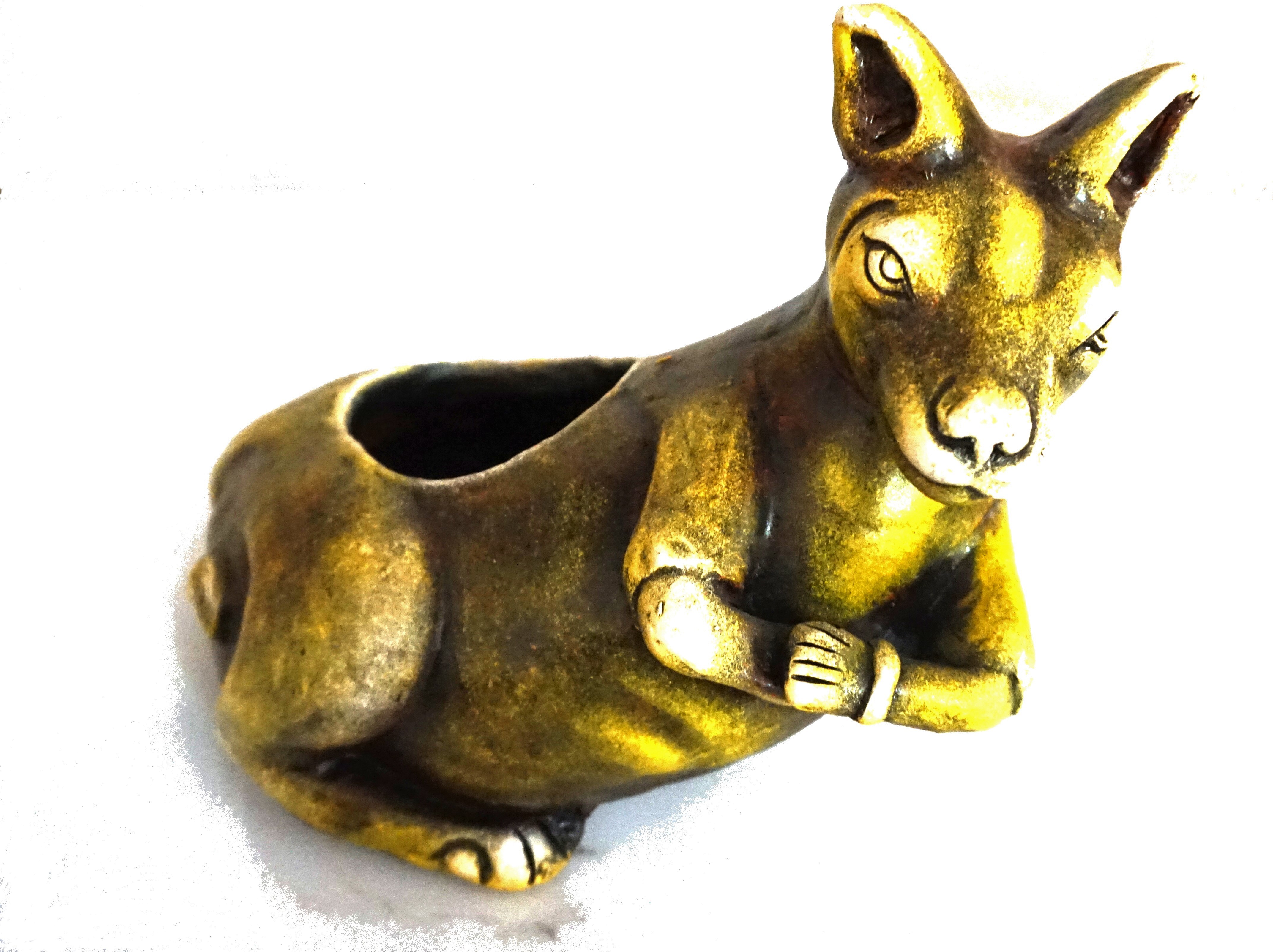 Kangaroo Pot/planter