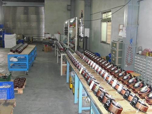 1 Phase Variac Slidac Auto Transformer Yh2xxx Coil Material: Copper Core
