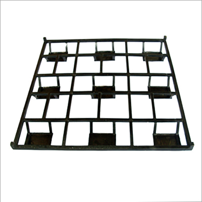 मेटल पैलेट्स