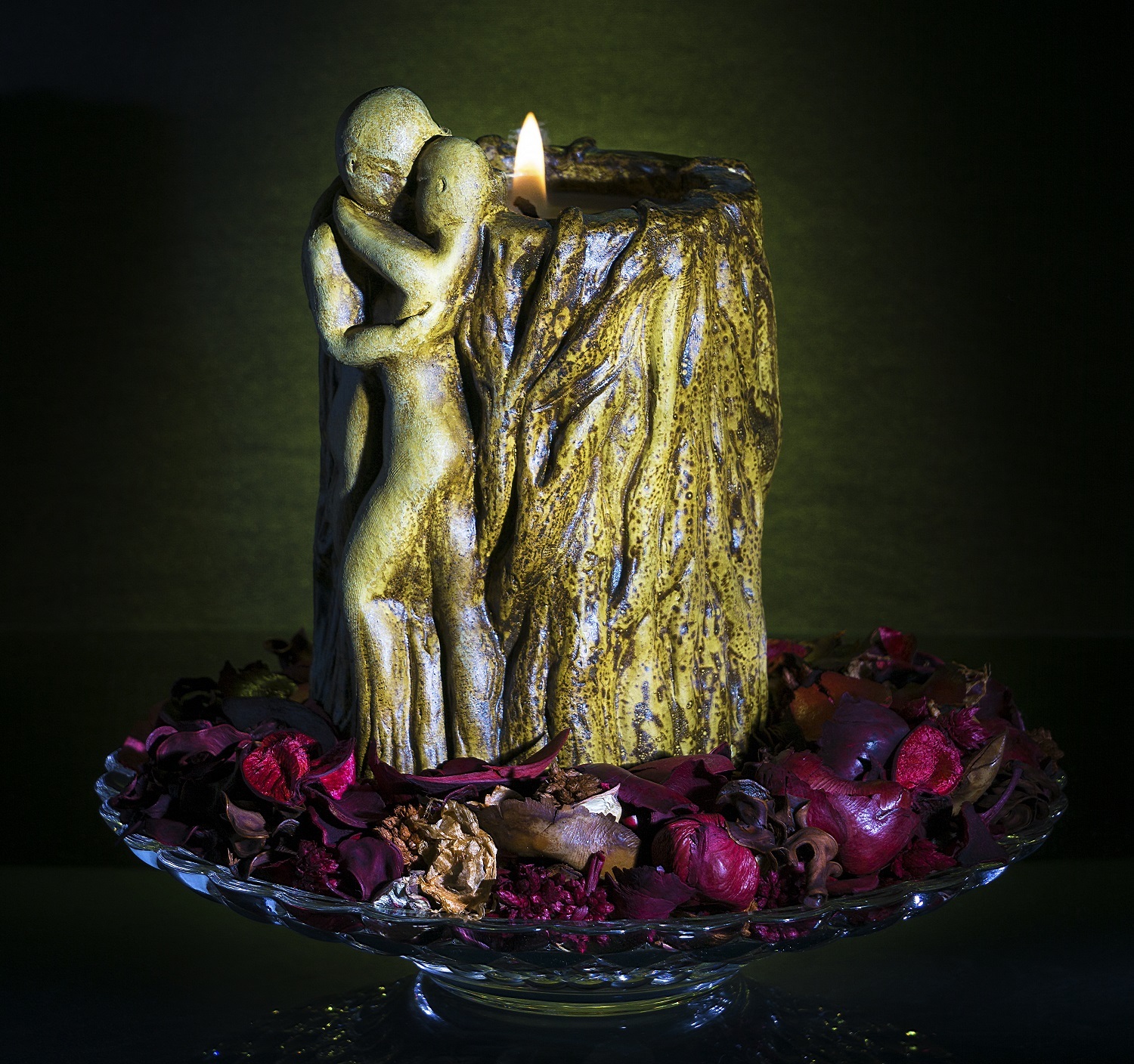 Antaranga Candle Burning Time: 75 Hours