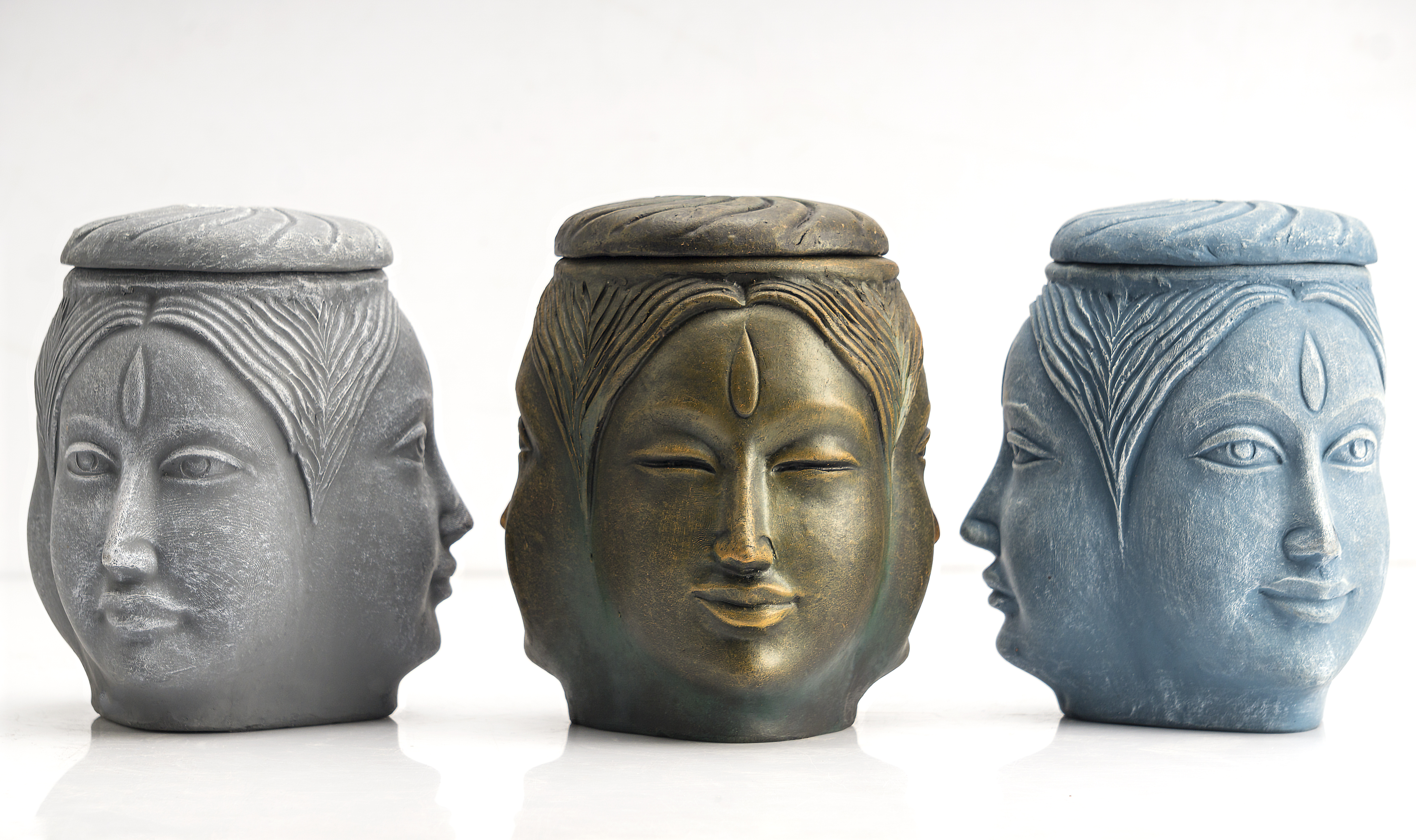 Maya Candle (Ocean Blue) Burning Time: 65 Hours